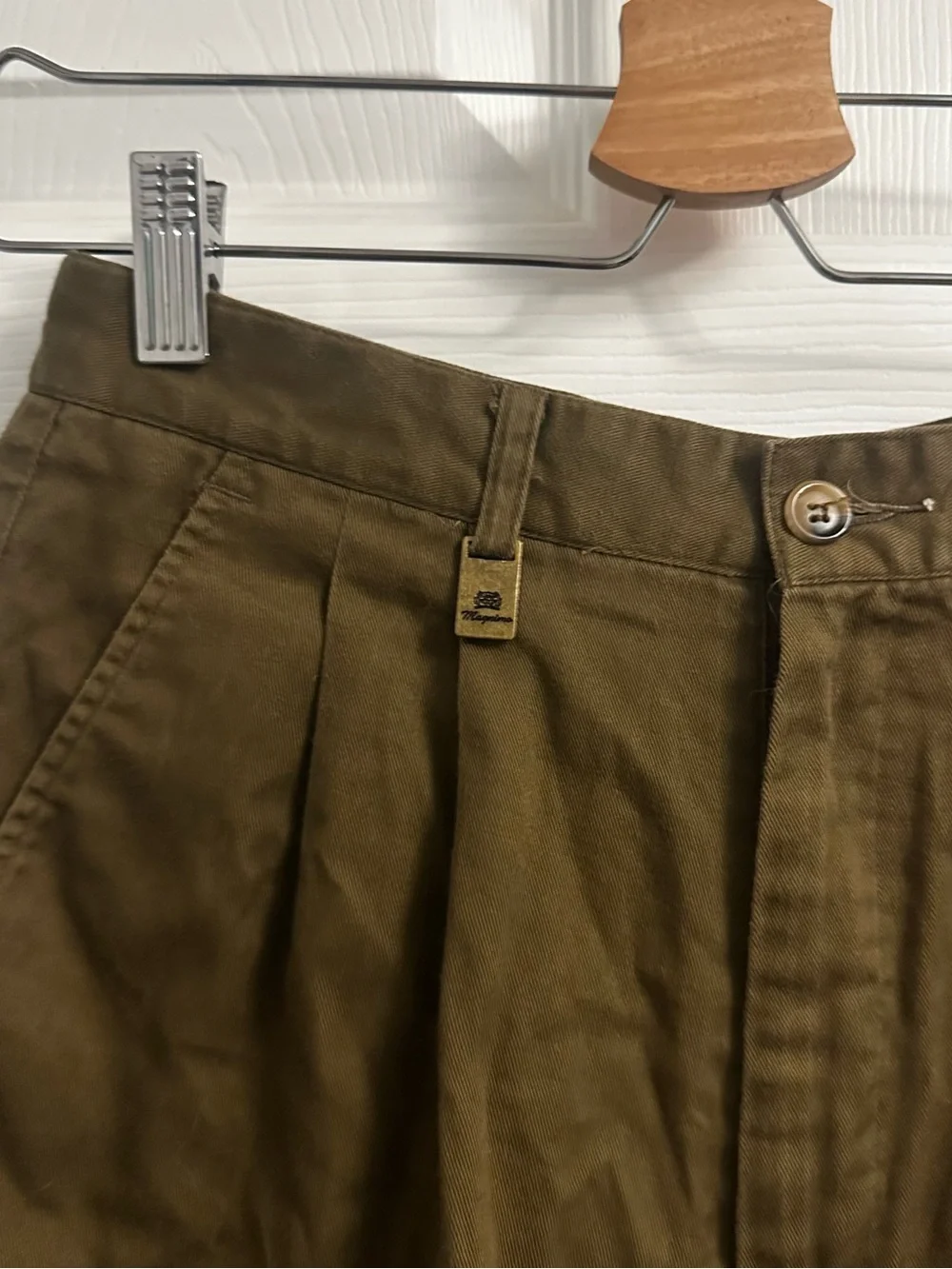 Women’s Olive Green Cargo Shorts - Picture 4 of 10